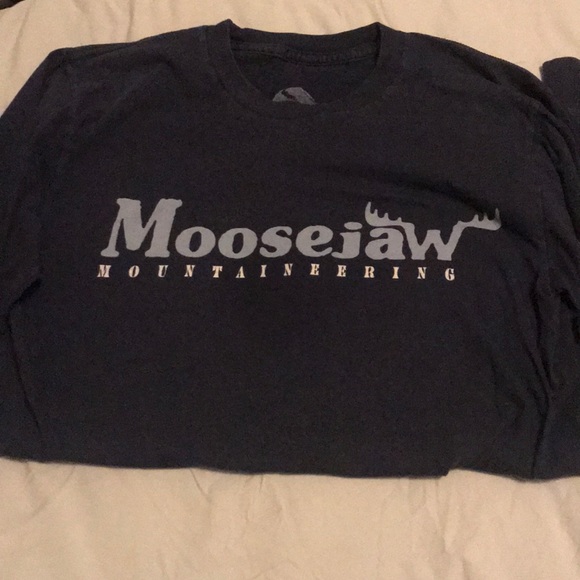 Moose Jaw Mountaineering long sleeve - Picture 1 of 1